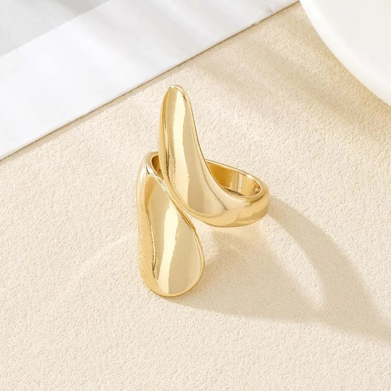 Teardrop ring