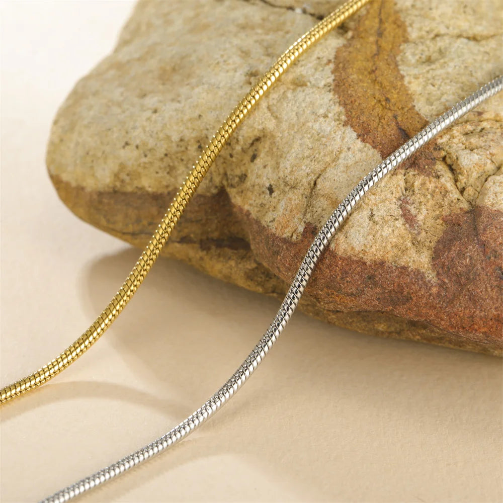 Velaris Snake Chain