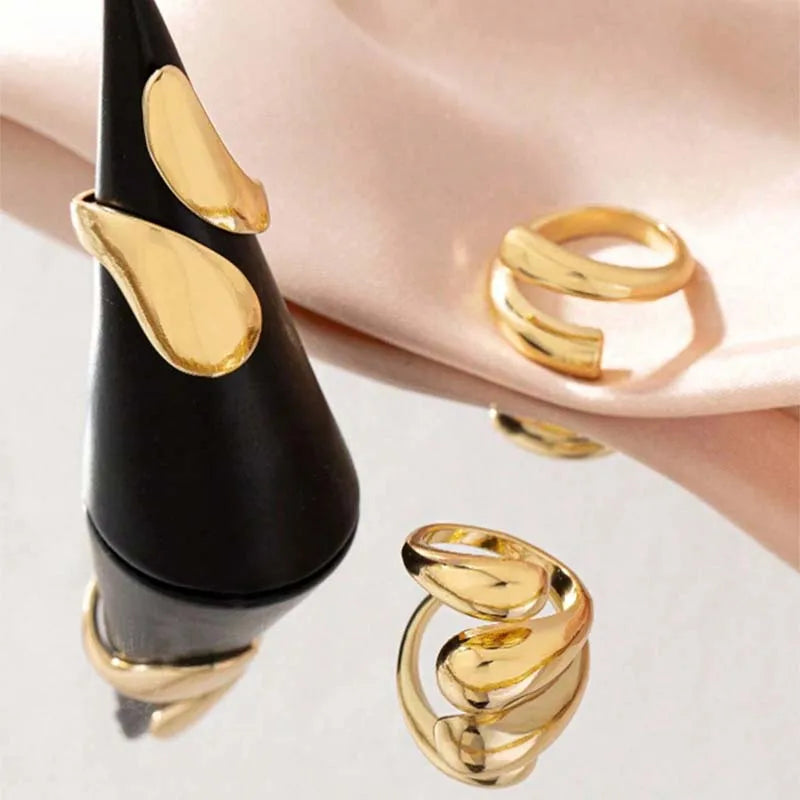 Teardrop ring